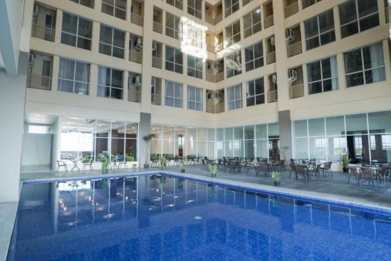 My Tower Hotel Surabaja Zewnętrze zdjęcie