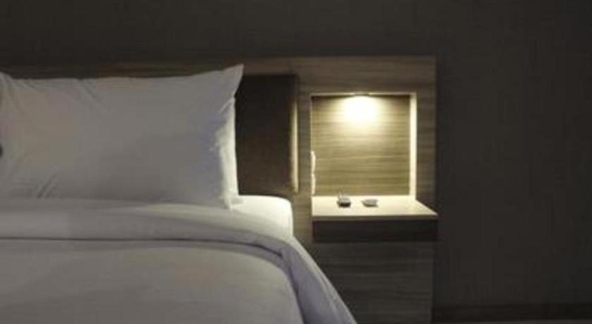 My Tower Hotel Surabaja Zewnętrze zdjęcie