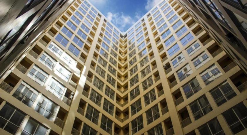 My Tower Hotel Surabaja Zewnętrze zdjęcie